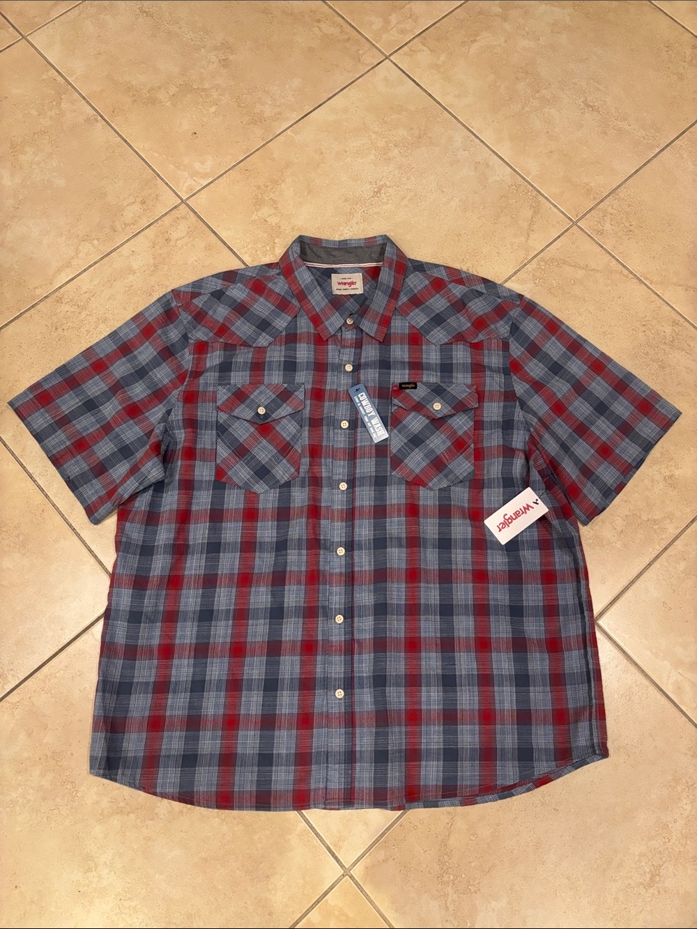 Brand🆕😍🔥😍 WRANGLER Short Sleeve Plaid shirt